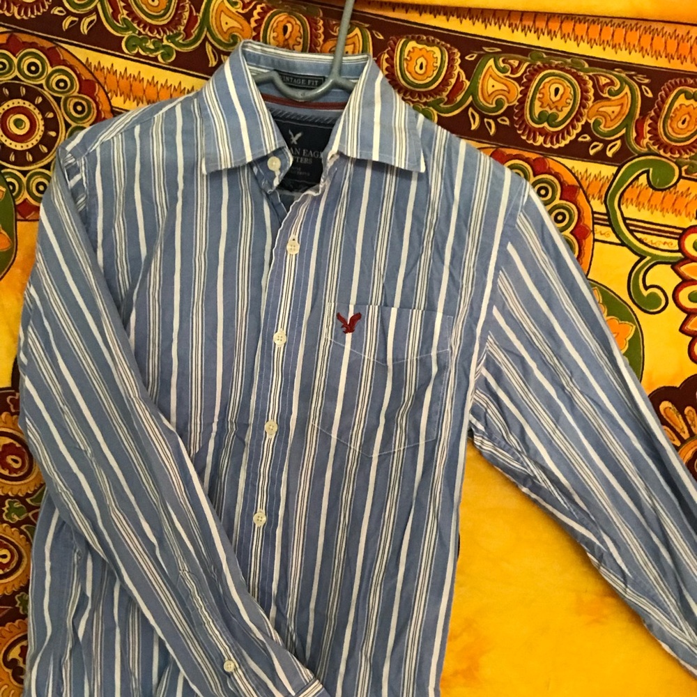 AEO vintage fit blue and white flannel